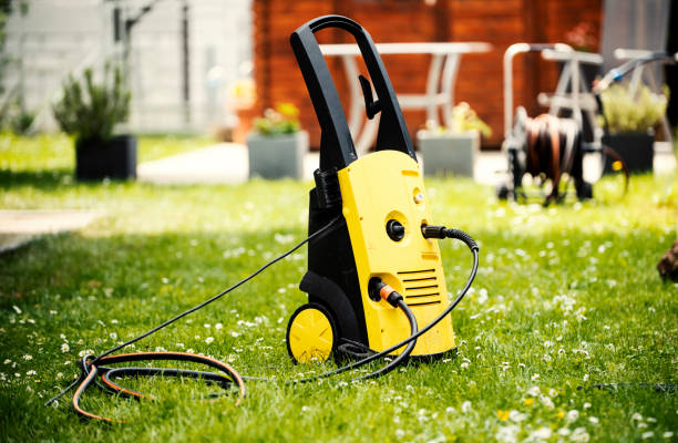 Best Animal Enclosure Cleaning  in Calabash, NC
